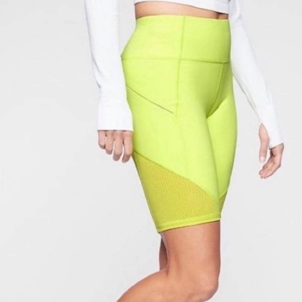 Athleta Contender 9” Short Neon Green Lime Women's Size Small Athletic Workout